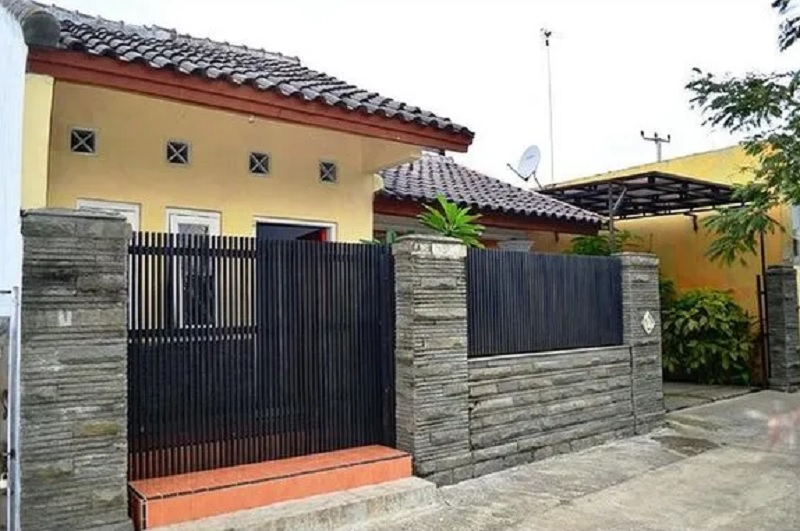 Pagar Bata Merah Klasik Perpaduan Kekuatan dan Keindahan
